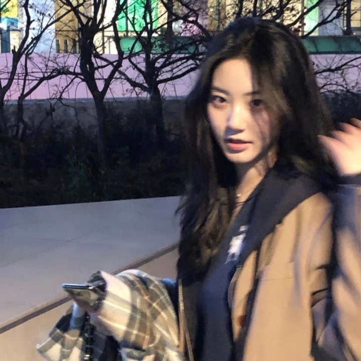 绝不妥协封面